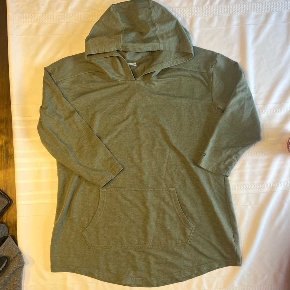 Columbia lightweight women’s green hooded top size XL